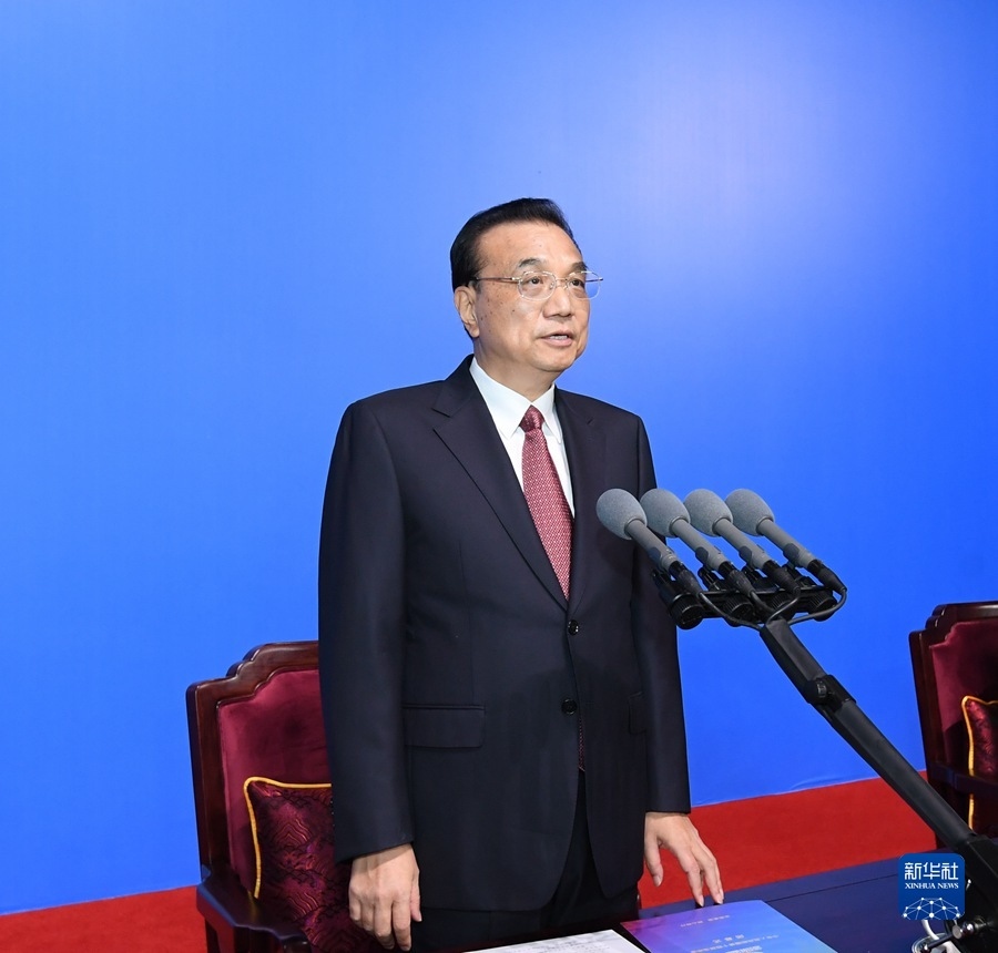 9月27日晚，中華人民共和國第十四屆運動會在陜西西安閉幕。中共中央政治局常委、國務(wù)院總理李克強出席閉幕式并宣布運動會閉幕。新華社記者 申宏 攝