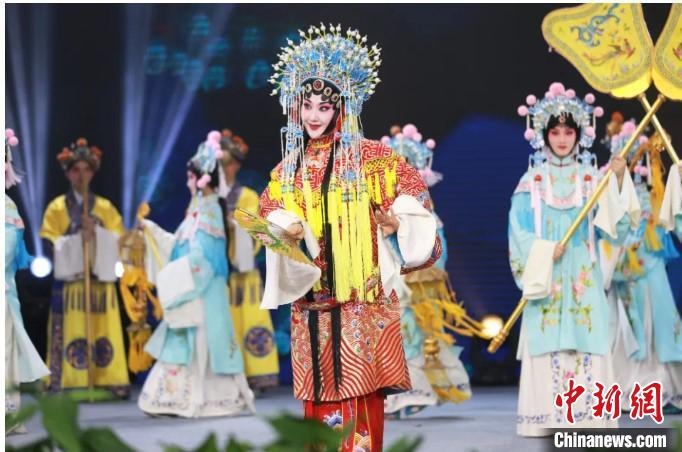 圖為，漢劇《貴妃醉酒》演出現(xiàn)場 武漢文旅局供圖