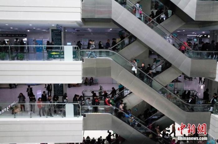 資料圖：某醫(yī)院門診樓。 <a target='_blank' href='/'>中新社</a>記者 殷立勤 攝
