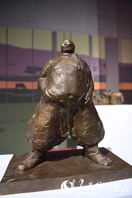 吳為山作品《大草原》。人民網(wǎng)記者富麗娟攝