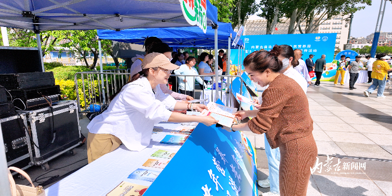 發(fā)放健康宣傳資料1.jpg mmexport1779264072491.jpg