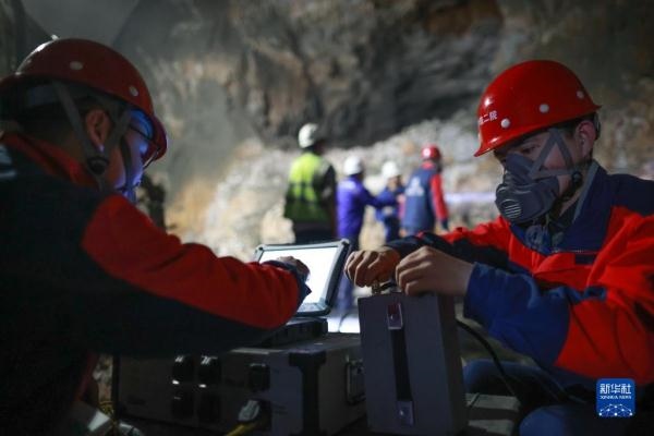 1648542569834171.jpg 1DDAB463CAF7B6AAF626658982439487.jpg