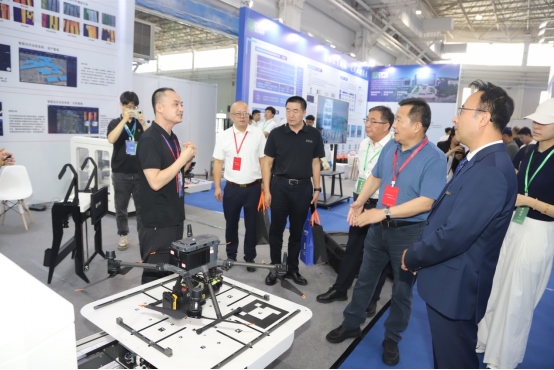 1724428581121513.png 2024中國(guó)內(nèi)蒙古清潔能源產(chǎn)業(yè)博覽會(huì)在呼和浩特開(kāi)幕1216.png