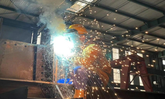 1741072383185251.jpg 焊花3.jpg