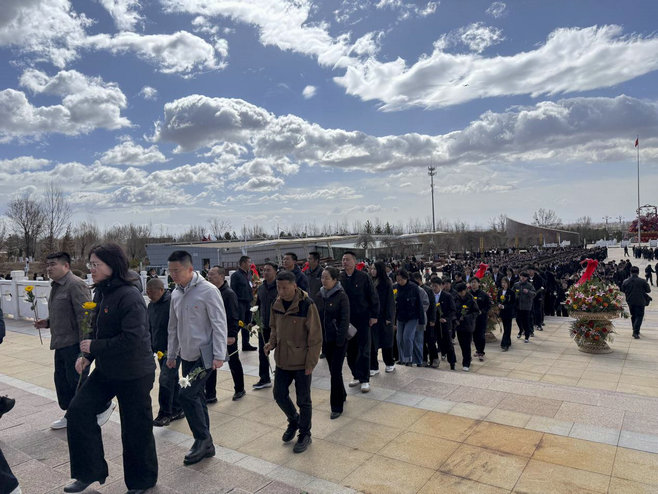 英烈2.jpg