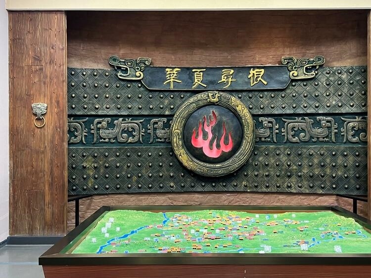 鑒往知來，跟著總書記學(xué)歷史丨走進(jìn)一座博物館，尋根五千年中華文明