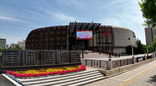 鑒往知來，跟著總書記學(xué)歷史丨走進(jìn)一座博物館，尋根五千年中華文明