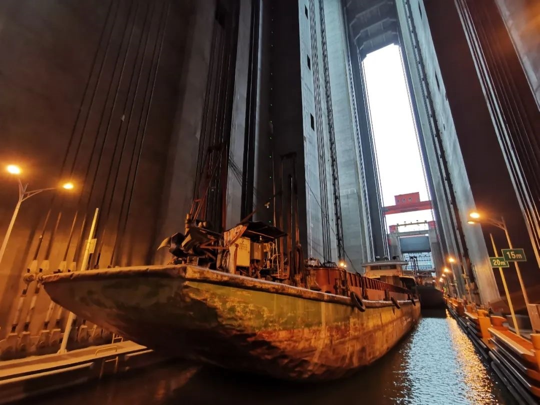 向家壩升船機(jī)船廂。鄭慶攝