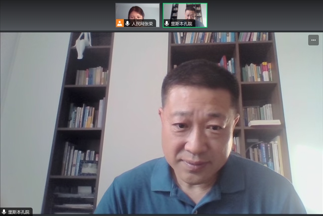 里斯本大學(xué)孔子學(xué)院中方院長(zhǎng)王錦程。 采訪截圖