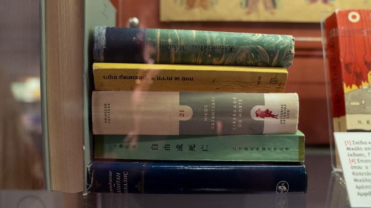 《自由或死亡》是卡贊扎基斯第一部被翻譯成中文的作品，希臘名為《米卡尼船長》，“米卡尼”正是他父親的名字。人民網(wǎng)記者 葛泰佚攝