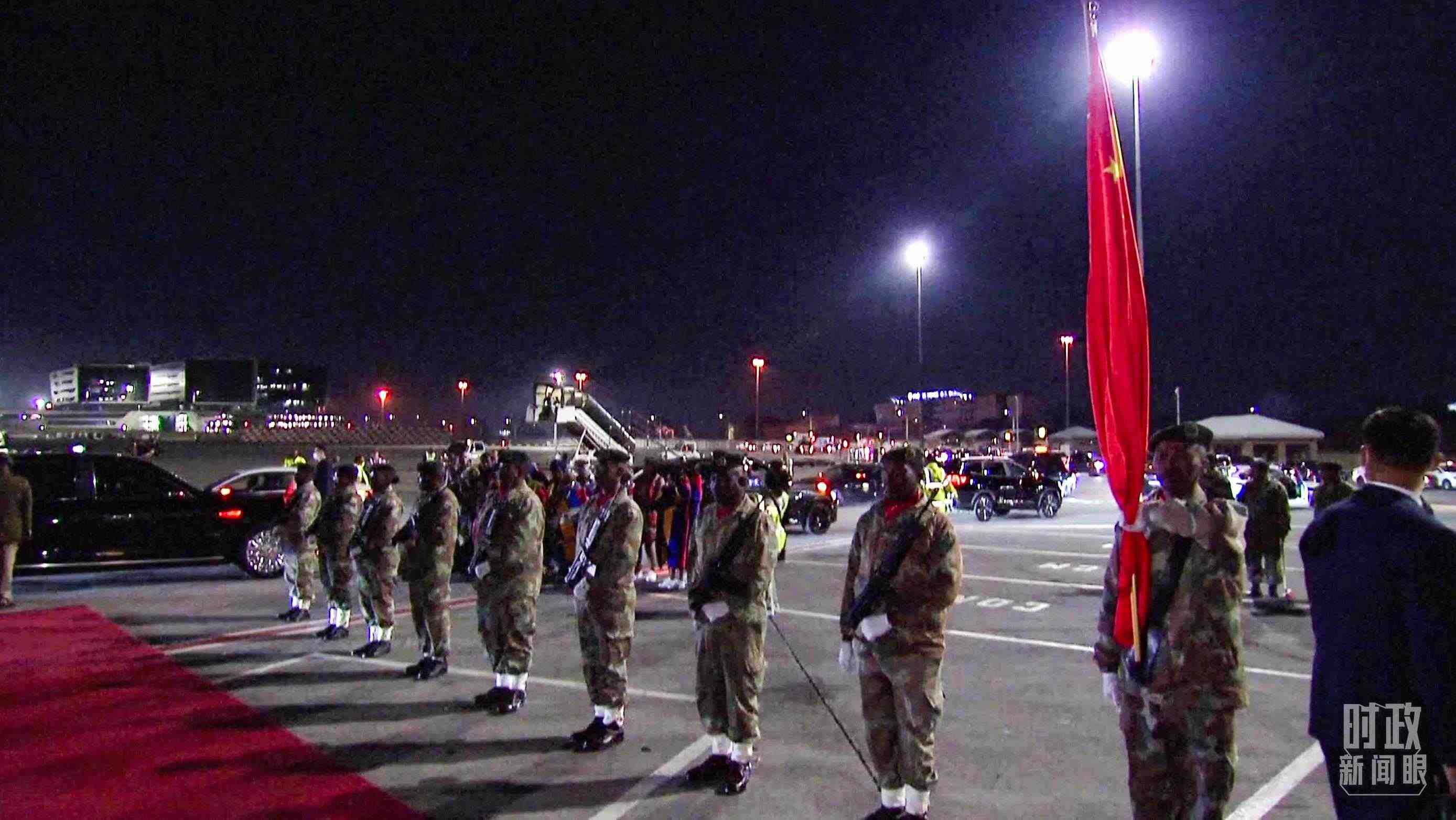 △機場現(xiàn)場的禮兵。