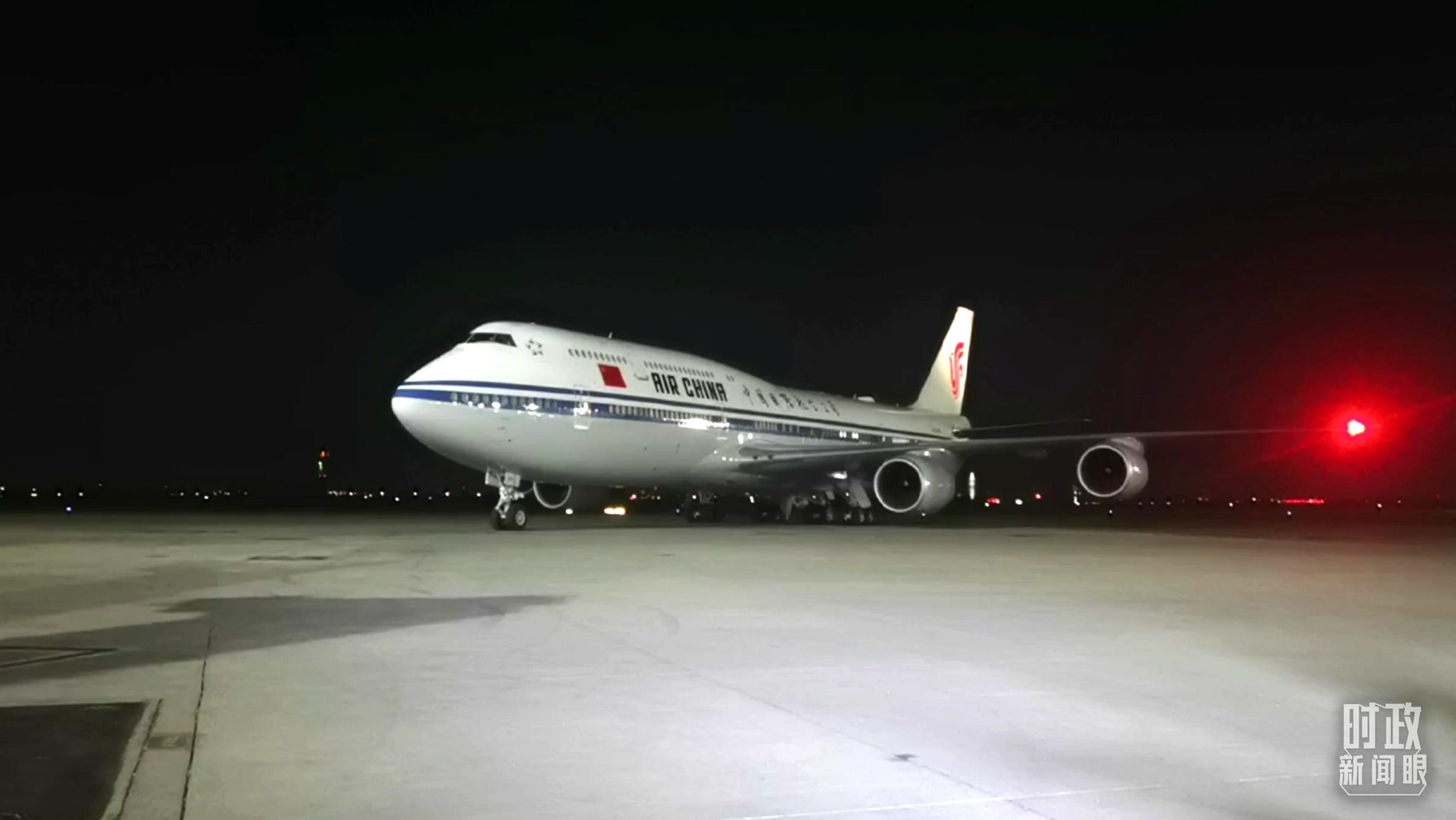 △這是習近平乘坐的專機。（總臺央視記者鐘銳拍攝）