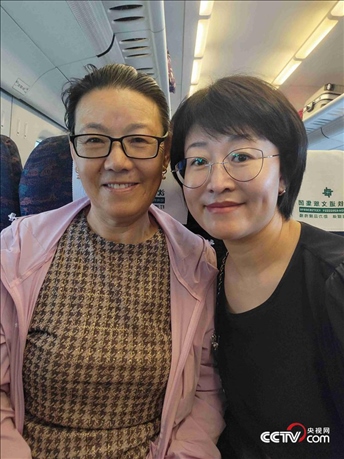 （呼群、寶力母女 受訪者供圖）