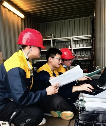 △2022年，長征十一號運(yùn)載火箭在我國黃海以“一箭五星”方式成功發(fā)射。哈爾濱工程大學(xué)船海結(jié)構(gòu)物安全與舒適性團(tuán)隊(duì)為發(fā)射船進(jìn)行結(jié)構(gòu)動態(tài)監(jiān)測。