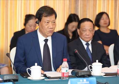 中國(guó)社會(huì)工作聯(lián)合會(huì)會(huì)長(zhǎng)陳存根致辭。主辦方供圖