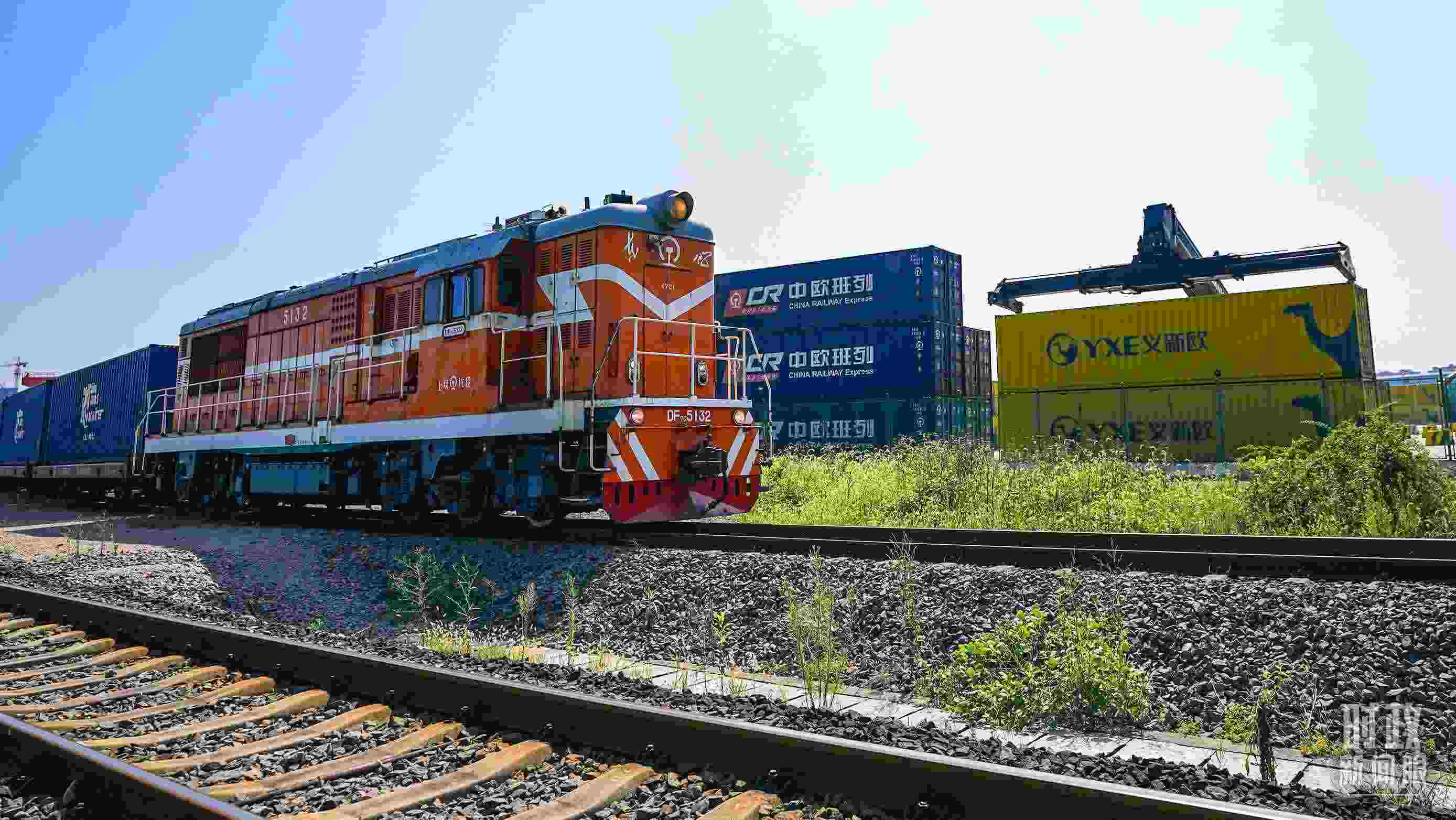 △“義新歐”中歐班列。（總臺(tái)國(guó)廣記者李晉拍攝）