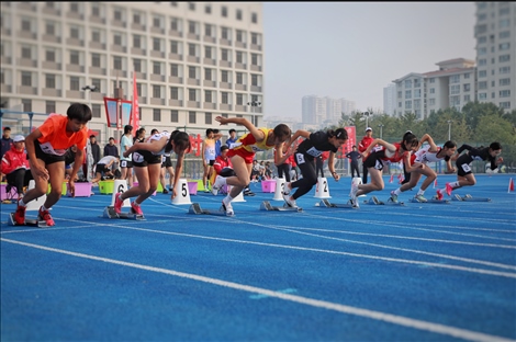 第59屆北京市中學(xué)生田徑運動會暨北京學(xué)生金奧運動隊田徑運動會。北京市教委供圖