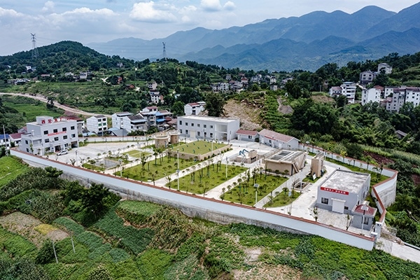 建成后的西沱鎮(zhèn)水廠。受訪者供圖