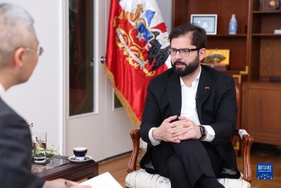 10月17日，智利總統(tǒng)博里奇在北京接受新華社記者專訪。新華社記者 呂帥 攝