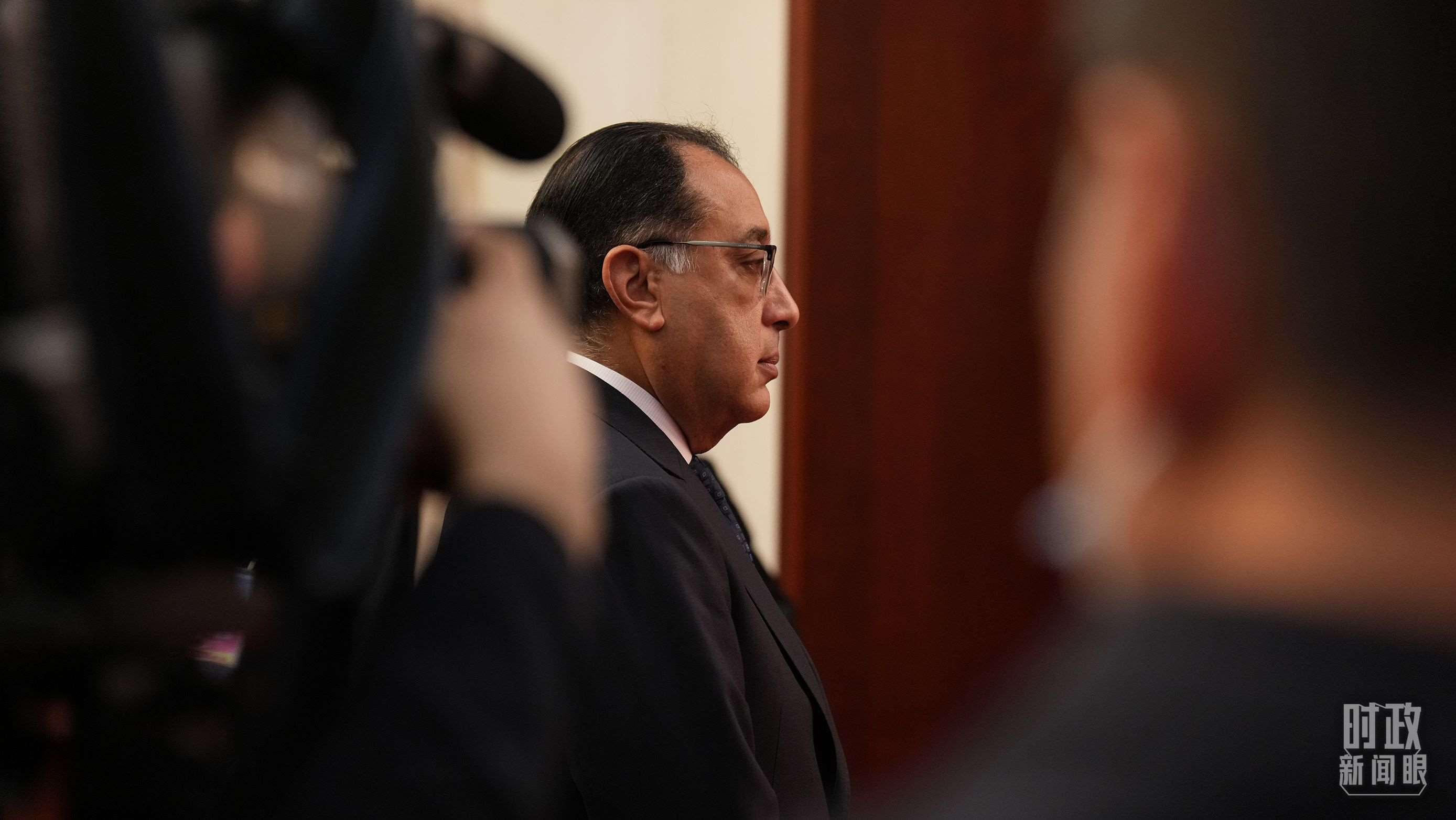 △人民大會堂，埃及總理馬德布利正在等候會見開始。（總臺國廣記者李晉拍攝）