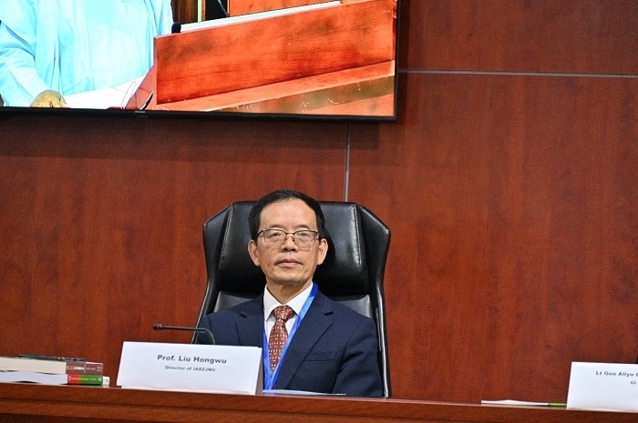 浙江師范大學(xué)非洲研究院院長劉鴻武作會議總結(jié)。浙江師范大學(xué)非洲研究院供圖