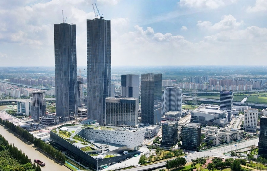 位于上海浦東新區(qū)的張江科學(xué)會(huì)堂（前）（2023年9月10日攝，無(wú)人機(jī)照片）。