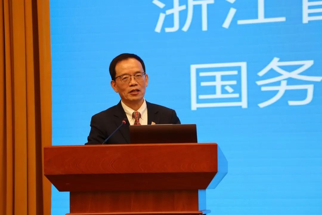 浙江省區(qū)域國(guó)別與國(guó)際傳播研究智庫(kù)聯(lián)盟首席專家、浙江師范大學(xué)非洲區(qū)域國(guó)別學(xué)學(xué)部學(xué)術(shù)委員會(huì)常務(wù)副主任劉鴻武致辭。主辦方供圖