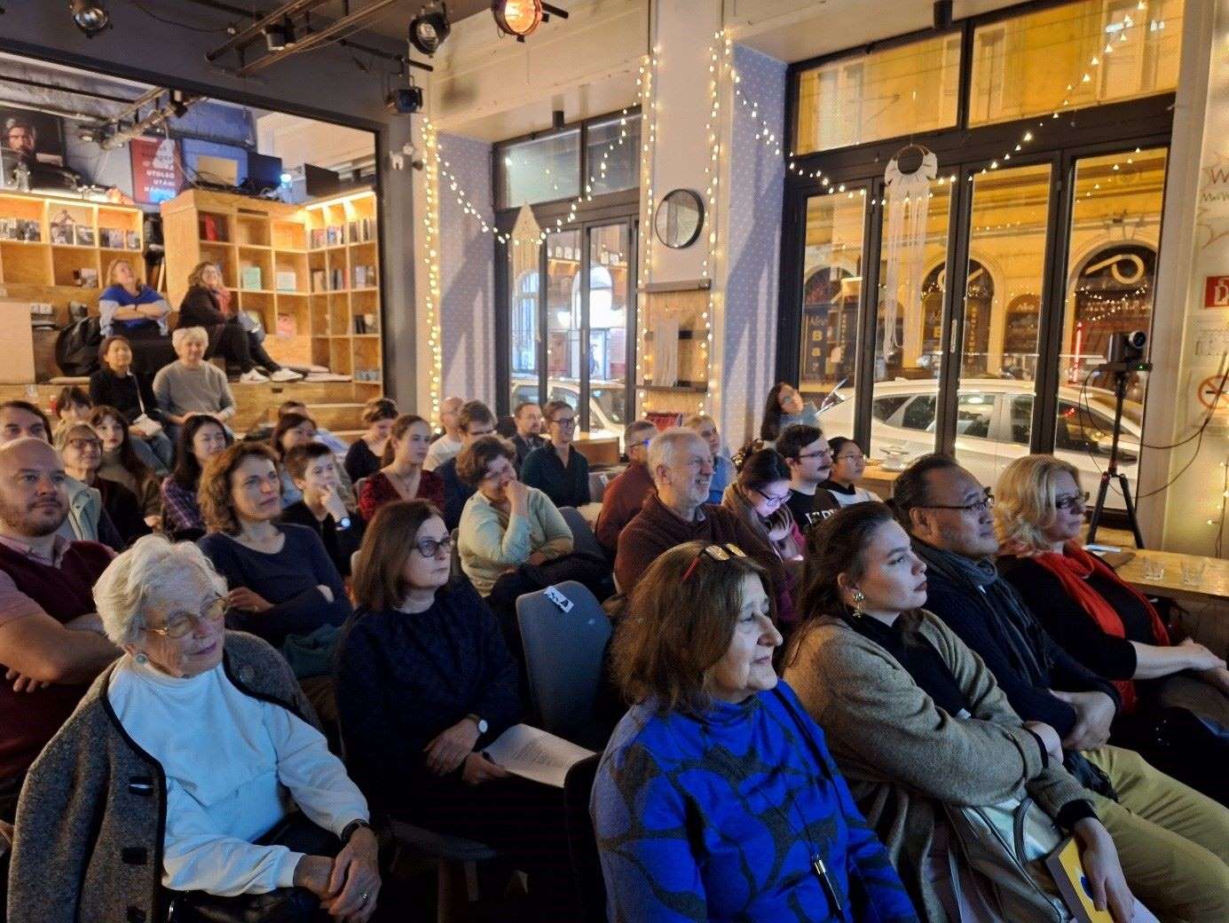 活動(dòng)吸引了40余位當(dāng)?shù)厥忻駞⑴c。摩爾多瓦尼·巴爾納巴斯攝