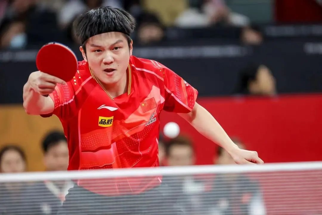 樊振東在成都混合團體世界杯比賽中