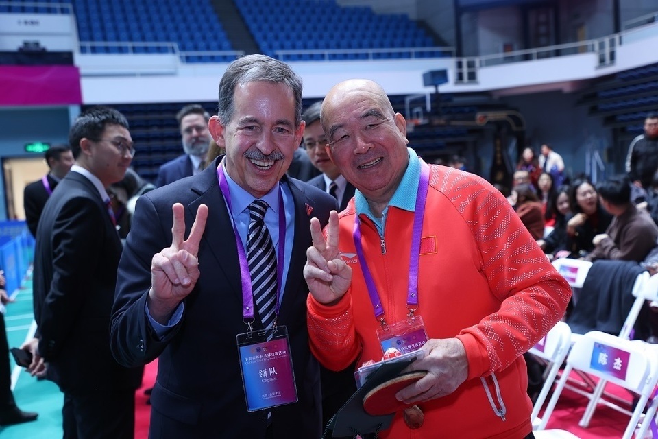 資訊有故事︱美國(guó)弗吉尼亞大學(xué)乒乓球代表團(tuán)訪(fǎng)華:重走乒乓路 一起向未來(lái)