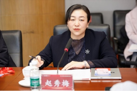 人民網輿情數據中心主任、人民在線總經理趙秀梅發(fā)言