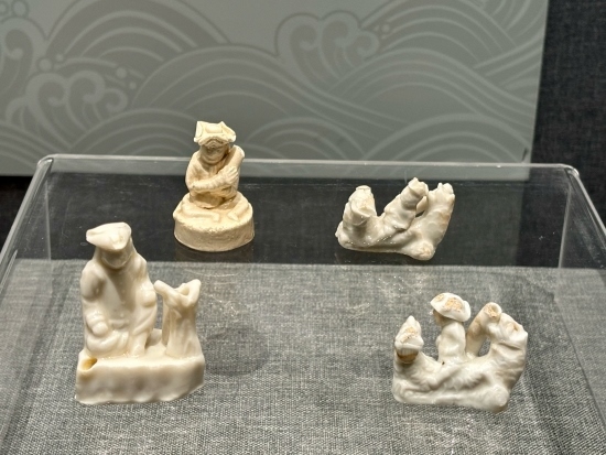 德化縣陶瓷博物館陳列的荷蘭人口哨。人民網(wǎng)記者 金慧慧攝