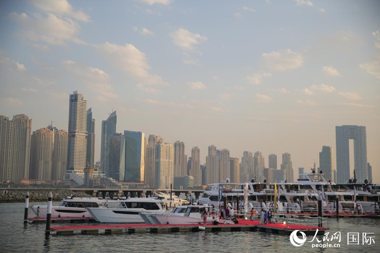 游艇展場(chǎng)景。人民網(wǎng) 塔里克·易卜拉欣攝