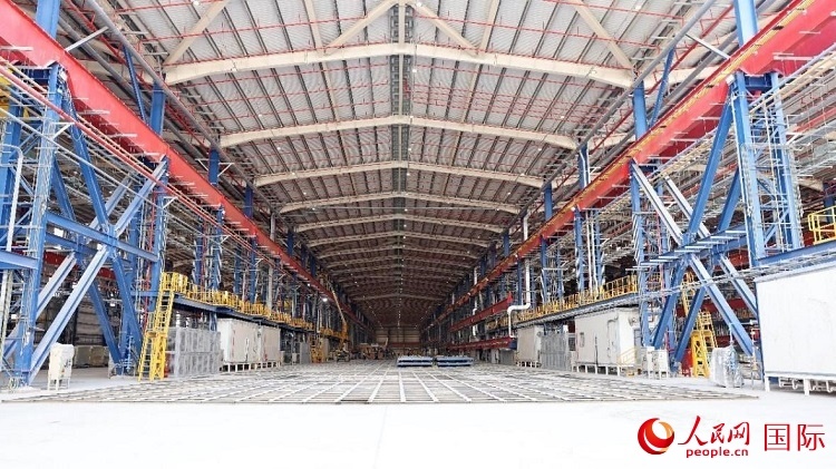 已移交業(yè)主的C201船體車間。人民網(wǎng)記者管克江攝