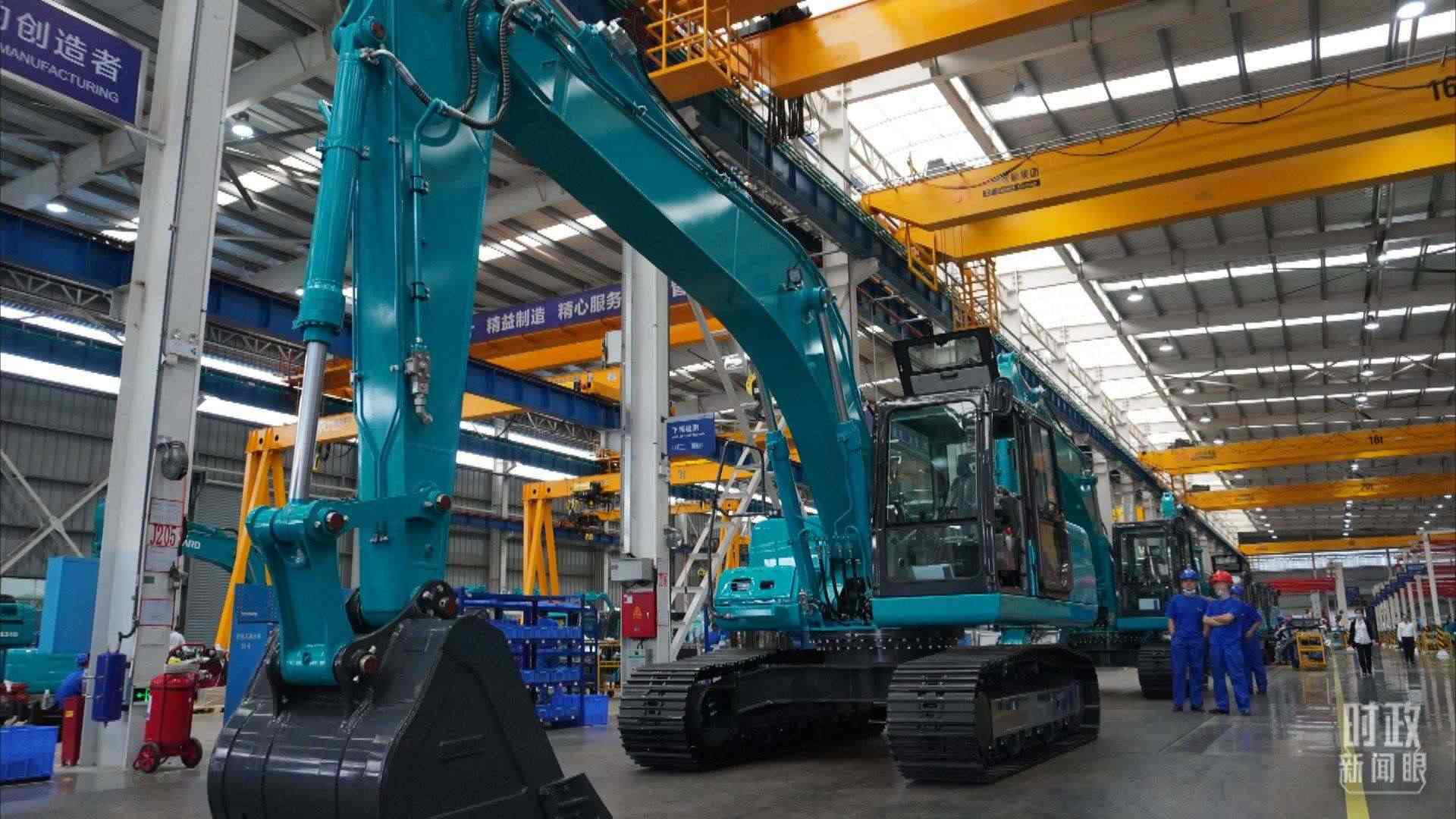 △這是山河智能大型挖掘機的組裝車間。2020年9月，習近平曾到此地考察。（總臺央視記者郭曉龍拍攝）