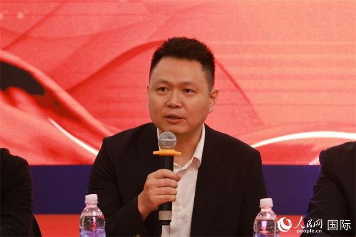 中國駐里約熱內(nèi)盧總領(lǐng)館副總領(lǐng)事王尉育在座談會上致辭。人民網(wǎng)記者 陳海琪攝