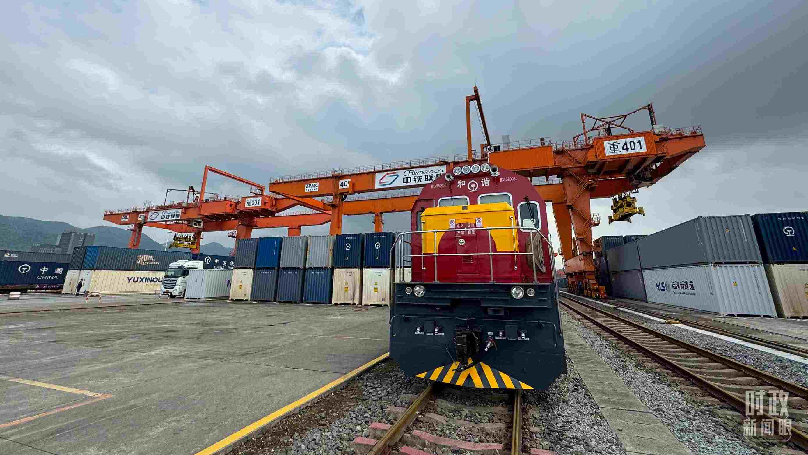 △重慶國際物流樞紐園區(qū)。（總臺央視記者許永松拍攝）