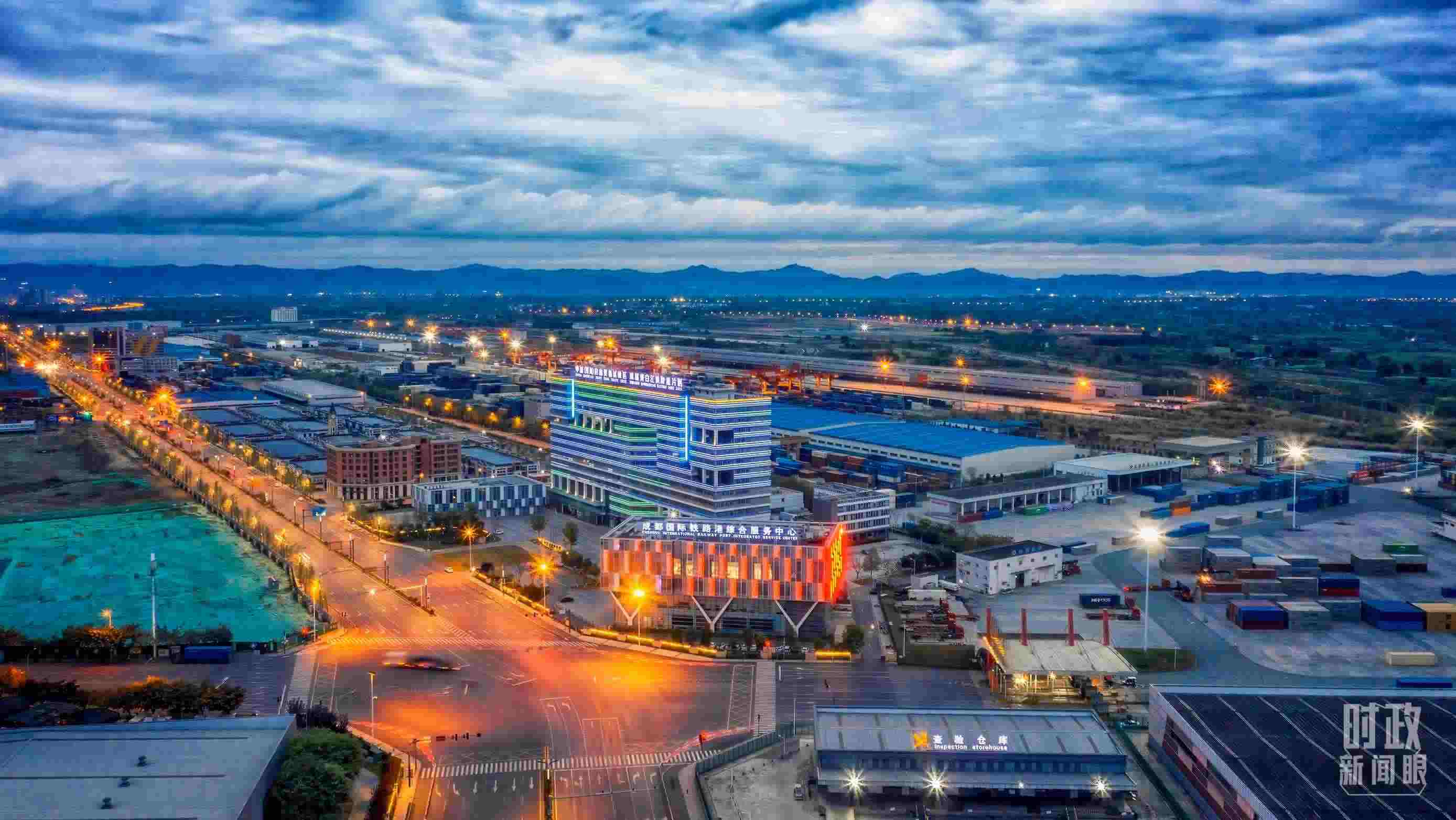 △成都國(guó)際鐵路港內(nèi)陸港口。（圖/視覺(jué)中國(guó)）