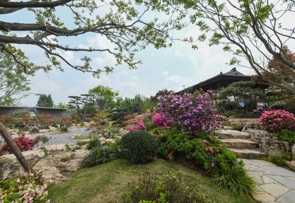 這是2024年4月12日拍攝的成都世園會主會場寧波園。新華社記者 王曦 攝