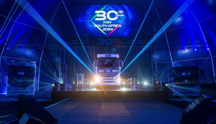 新一代旗艦車(chē)型JH6 550馬力牽引亮相。圖片來(lái)源:一汽解放