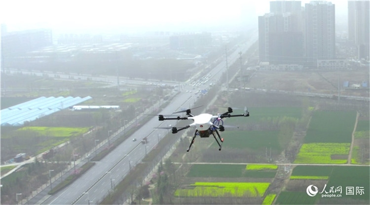 無人機。人民網(wǎng)記者 劉寧攝