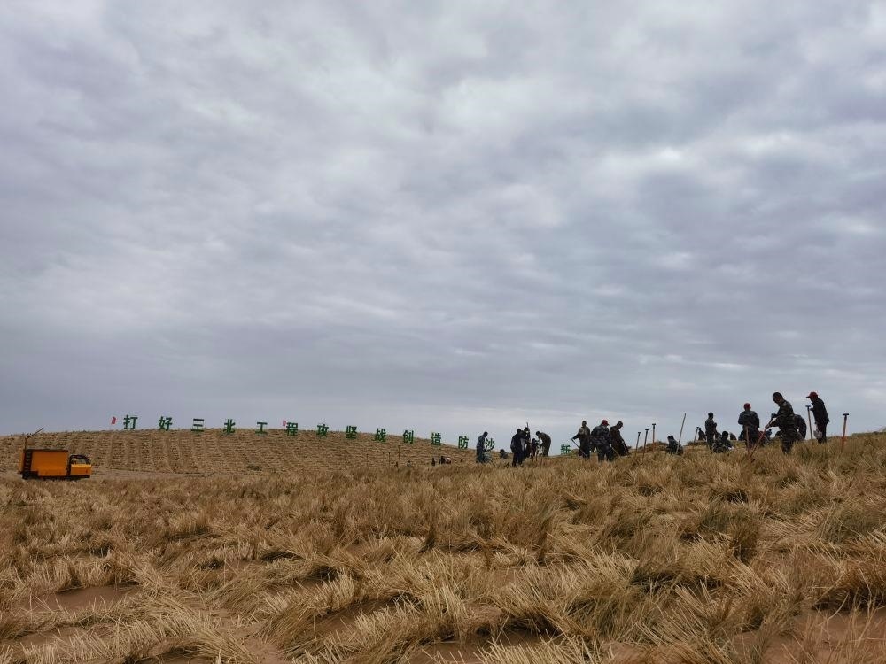 △2023年9月23日，河西走廊—塔克拉瑪干沙漠邊緣阻擊戰(zhàn)在甘肅武威市民勤縣正式啟動。