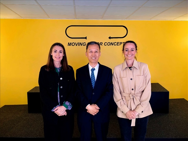 中國駐瑞典大使崔愛民應(yīng)邀參訪瑞典牧夫樂公司。中國駐瑞典大使館供圖