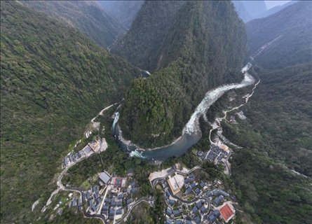 2023年3月10日，云南獨(dú)龍江航拍