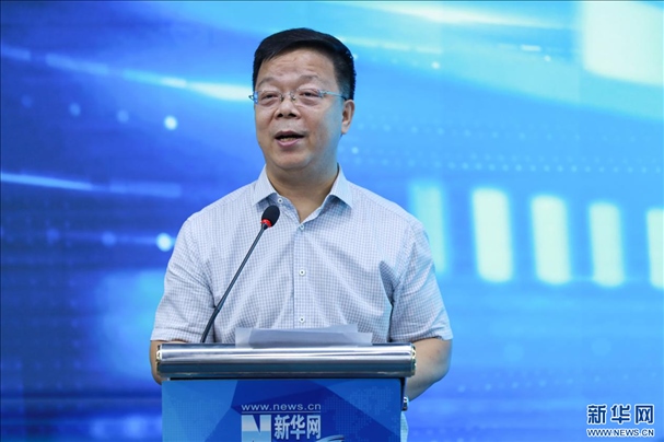 新華網(wǎng)黨委常委、董事、副總裁劉加文致辭