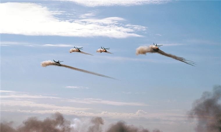 △“和平使命—2021”上合組織聯(lián)合反恐軍演。