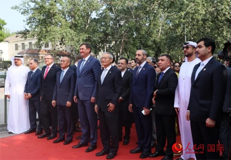 上合組織秘書長及成員國駐華使節(jié)參加活動。人民網(wǎng) 俄布拉依·對山攝