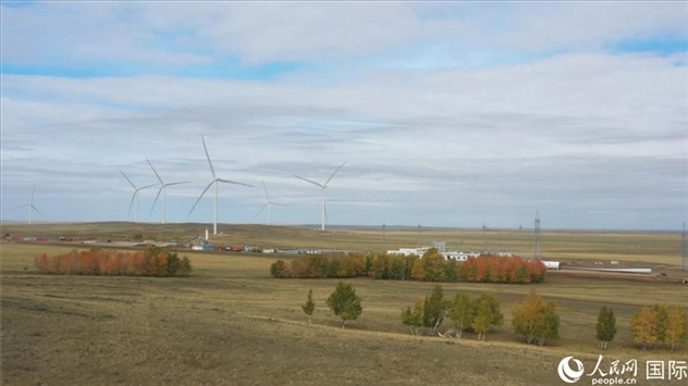 阿克莫拉風(fēng)電項目群位于哈薩克斯坦北部阿克莫拉州地區(qū)，距離首都阿斯塔納50公里。 人民網(wǎng)記者 葛泰佚攝