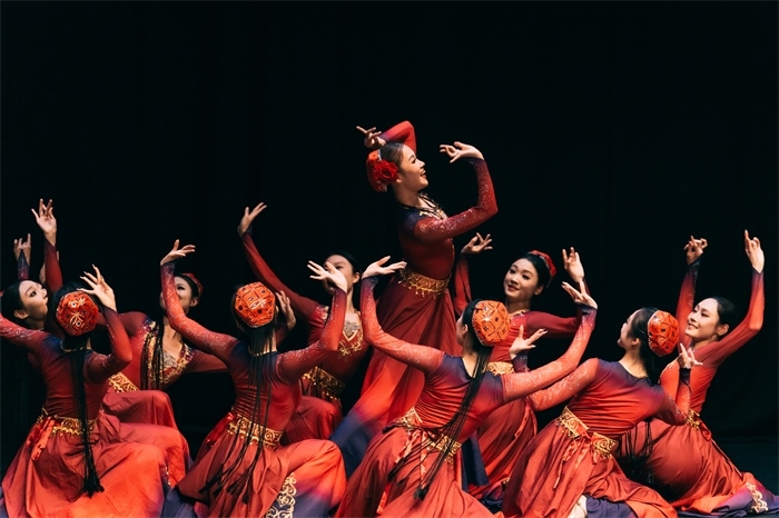 《長城魂》中的民族舞蹈表演。主辦方供圖