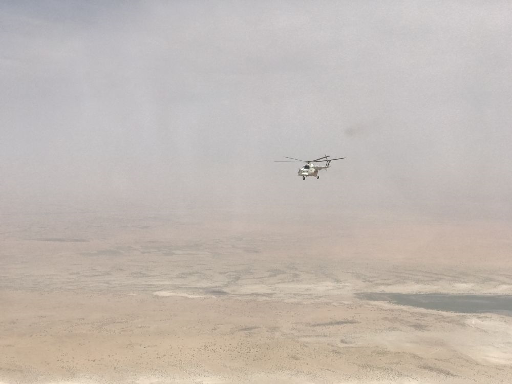 2017年8月8日，中國(guó)首支維和直升機(jī)分隊(duì)直升機(jī)飛行在蘇丹達(dá)爾富爾任務(wù)區(qū)上空。